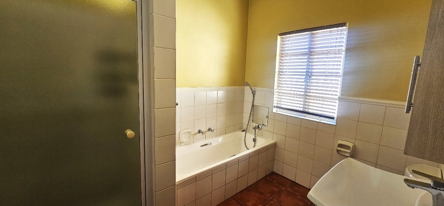 3 Bedroom Property for Sale in Waterval East North West